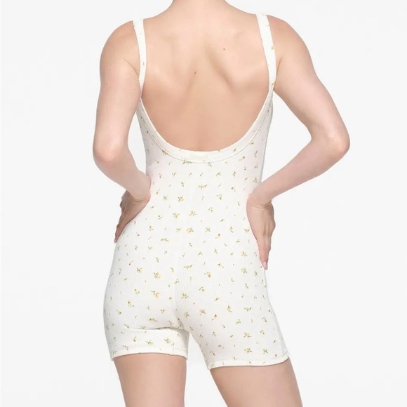 Skims Women's Cotton Rib Low Back Onesie - Marigold Rosebud Print - Picture 2 of 8